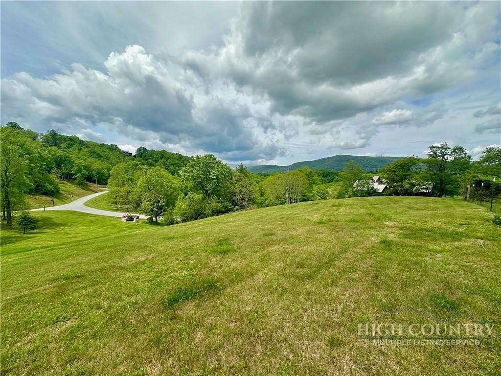1 Acre of Residential Land for Sale in Blowing Rock, North Carolina