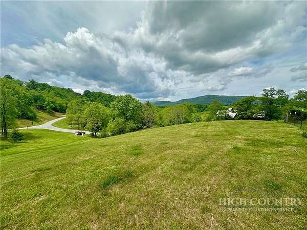1 Acre of Residential Land for Sale in Blowing Rock, North Carolina