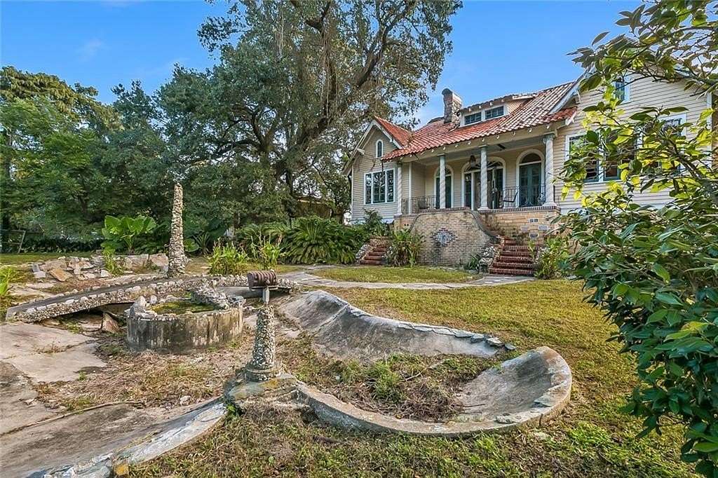 2.8 Acres of Land with Home for Sale in New Orleans, Louisiana