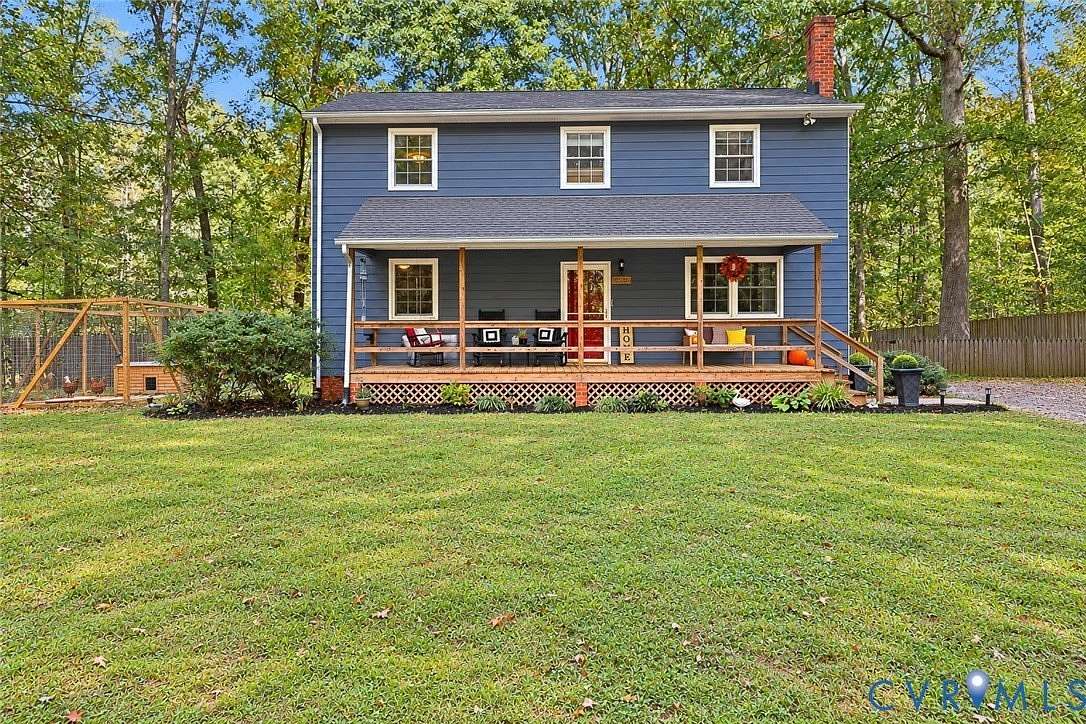 1.58 Acres of Land with Home for Sale in Powhatan, Virginia