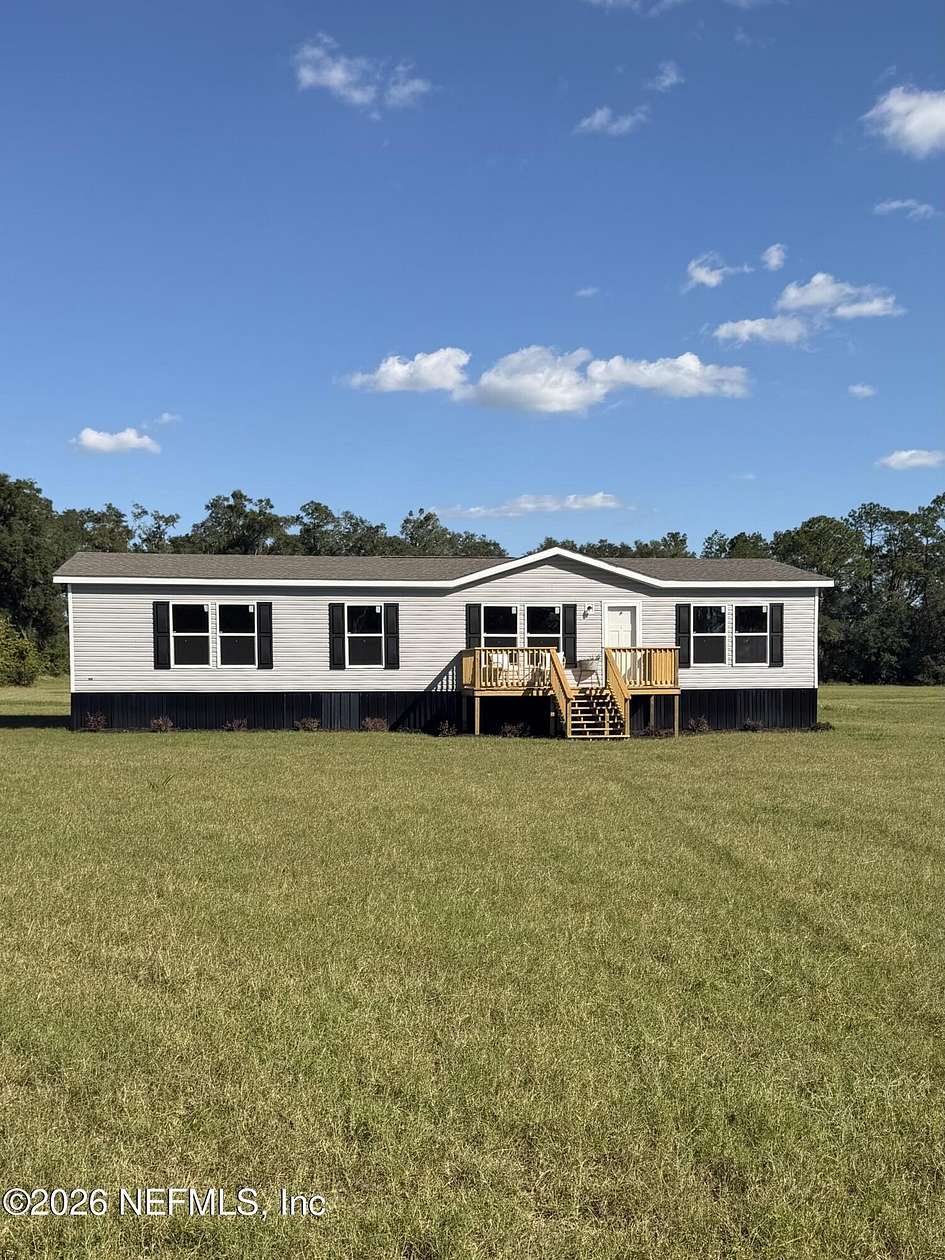 3.25 Acres of Land with Home for Sale in Brooker, Florida