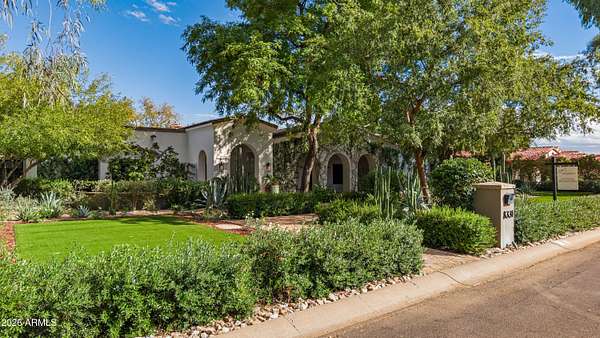 1.5 Acres of Land with Home for Sale in Scottsdale, Arizona