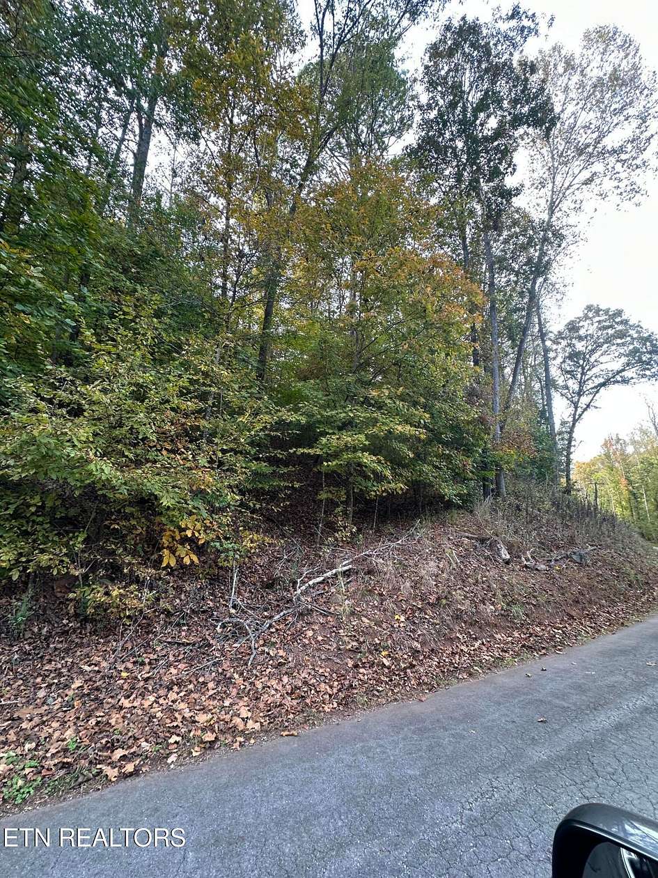 1.5 Acres of Residential Land for Sale in Louisville, Tennessee