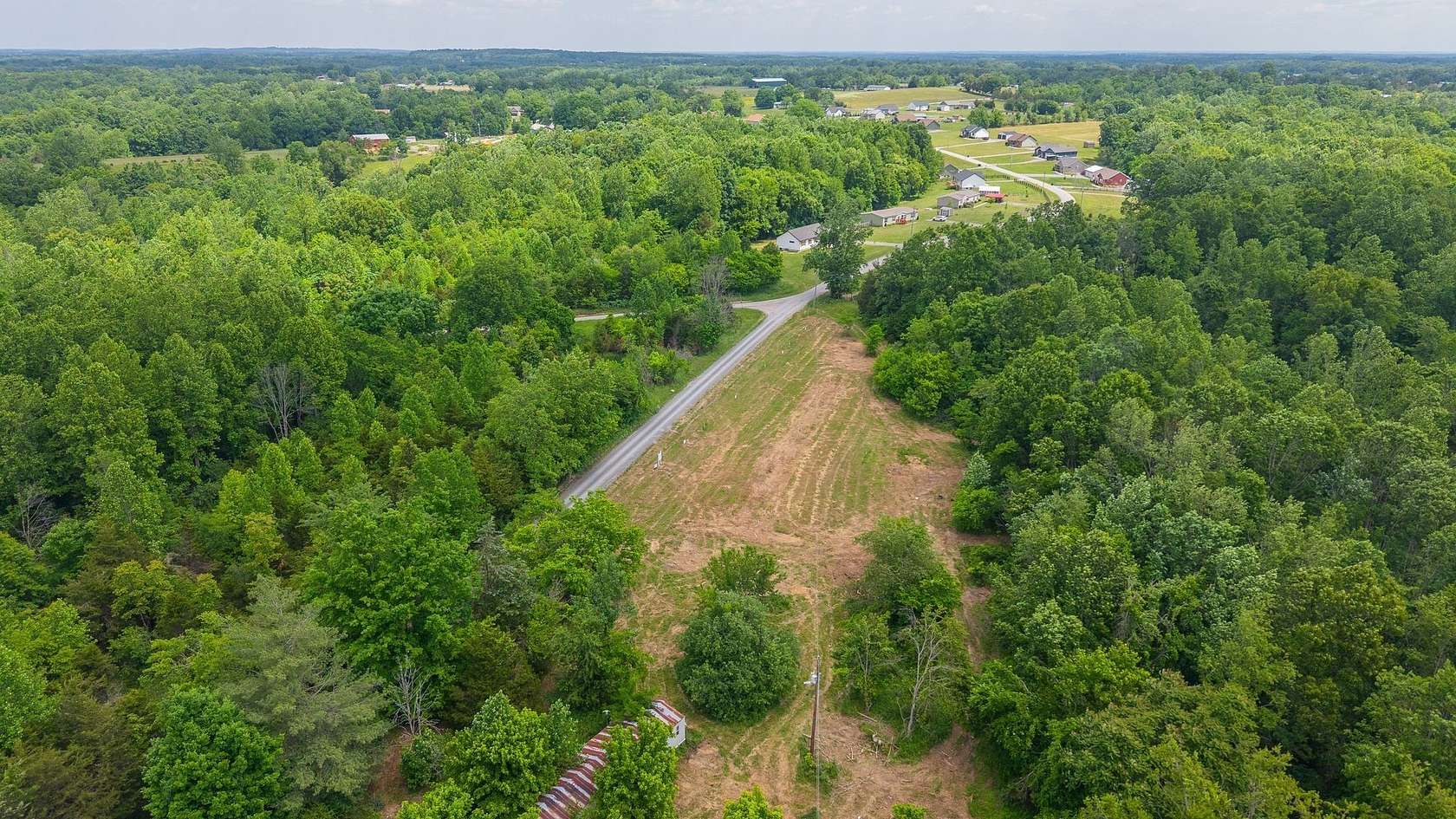 1.28 Acres of Residential Land for Sale in Westmoreland, Tennessee