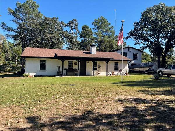5 Acres of Land with Home for Sale in Fairfield, Texas