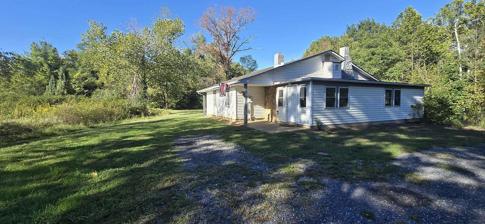 2.53 Acres of Land with Home for Sale in Lyndhurst, Virginia