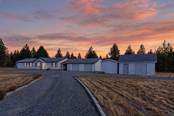 10 Acres of Land with Home for Sale in Spokane, Washington