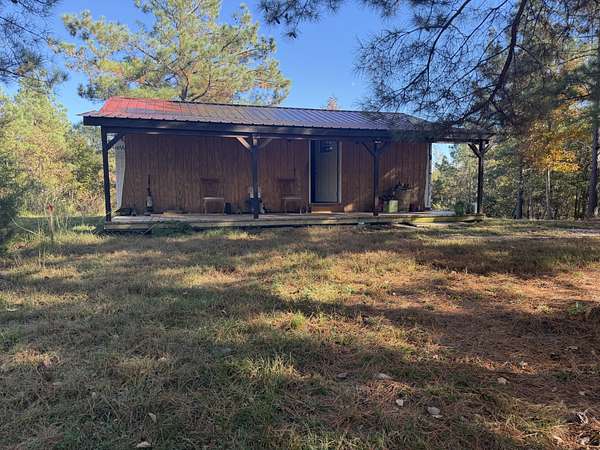 3 Acres of Land with Home for Sale in Indian Mound, Tennessee