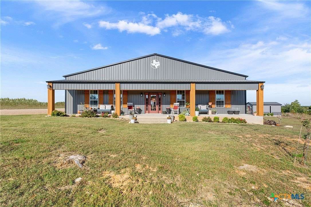 10.1 Acres of Land with Home for Sale in Gatesville, Texas