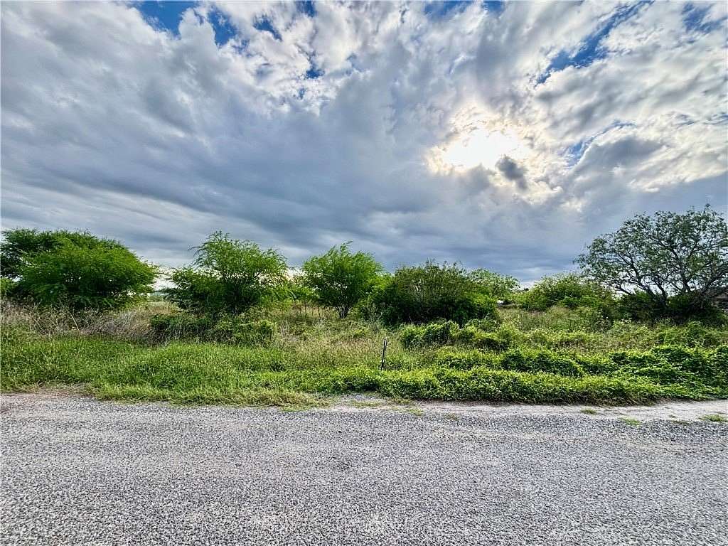1.5 Acres of Land for Sale in Orange Grove, Texas