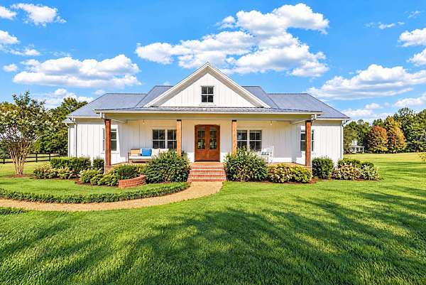 15.6 Acres of Land with Home for Sale in Madison, Georgia