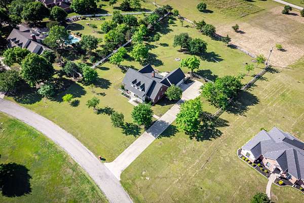 1.66 Acres of Land with Home for Sale in Melissa, Texas