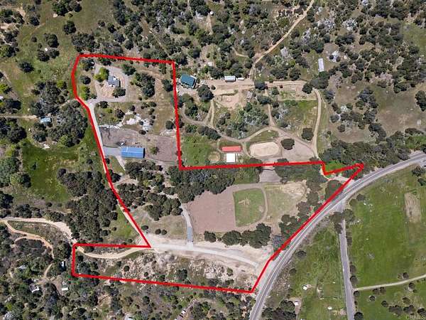 13.8 Acres of Land with Home for Sale in Santa Ysabel, California