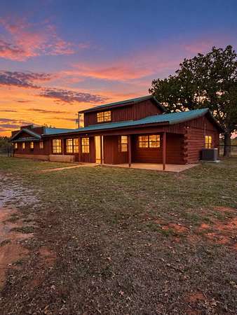 20 Acres of Land with Home for Sale in Ratliff City, Oklahoma
