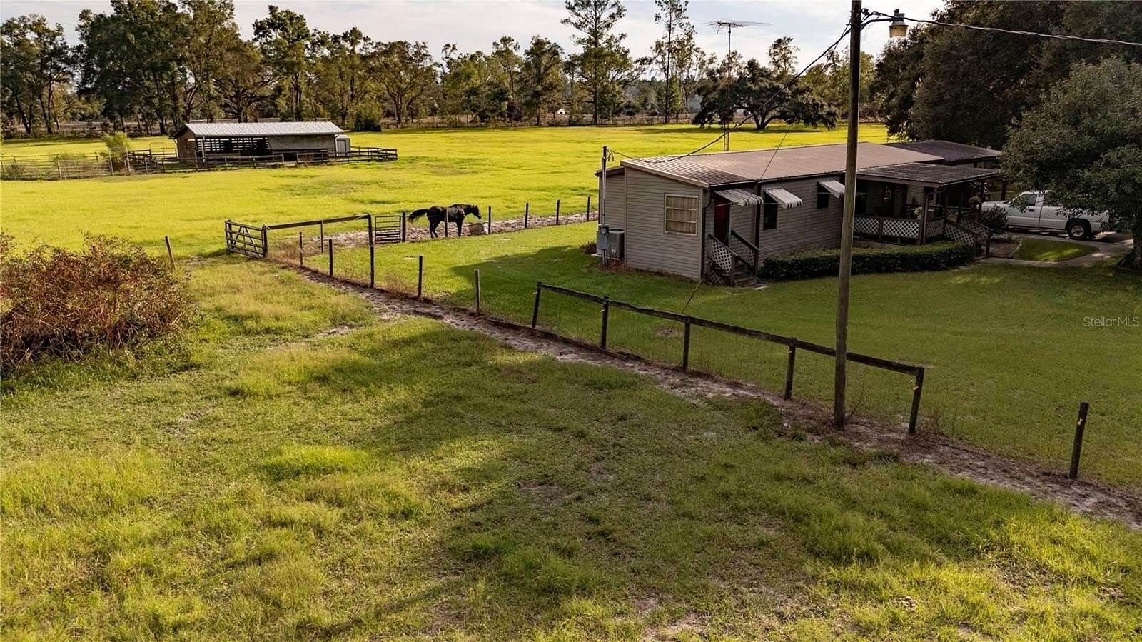 10.1 Acres of Land with Home for Sale in Morriston, Florida