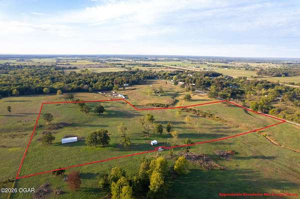 24 Acres of Agricultural & Residential Land for Sale in Neosho, Missouri