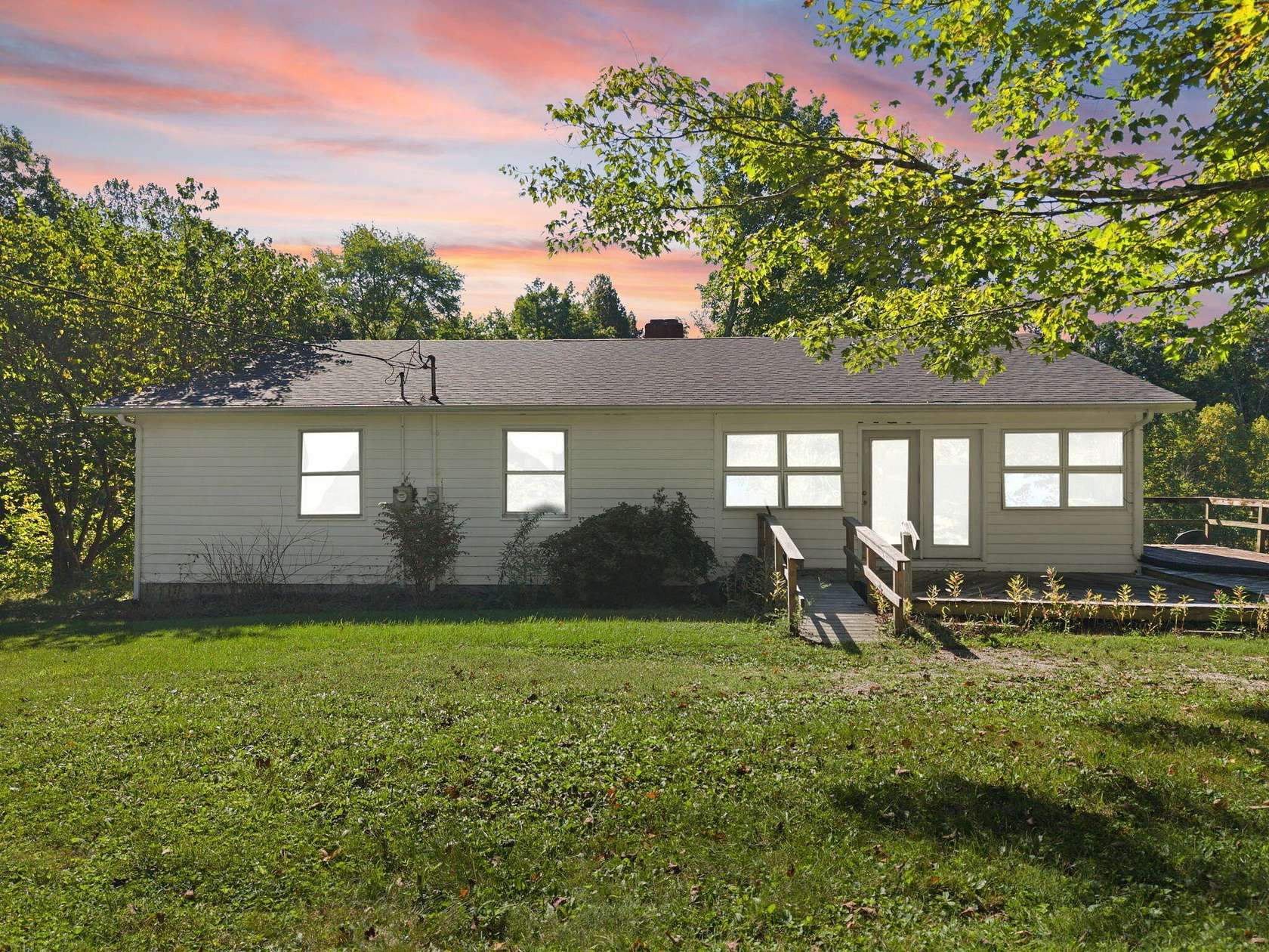 5.5 Acres of Land with Home for Sale in Frenchburg, Kentucky