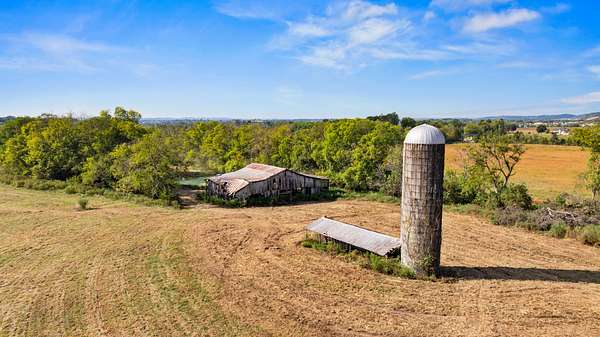 123 Acres of Land for Sale in Thompson's Station, Tennessee