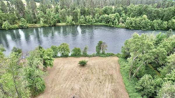 21 Acres of Land with Home for Sale in White City, Oregon