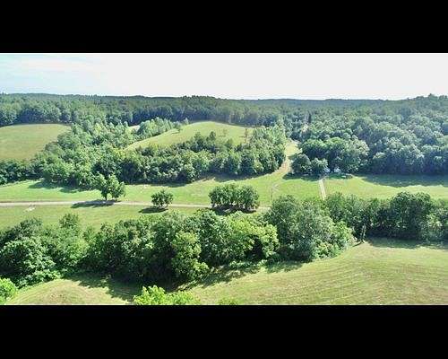284 Acres of Land with Home for Sale in Lawrenceburg, Tennessee