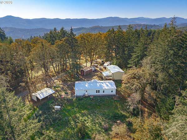 11.7 Acres of Land with Home for Sale in Yamhill, Oregon