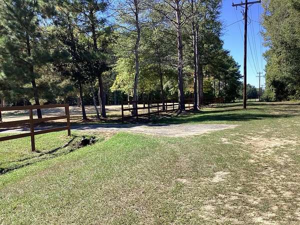 3.19 Acres of Land for Sale in Jasper, Texas