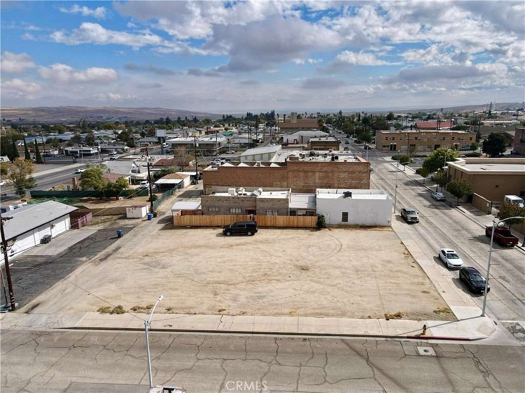 0.29 Acres of Commercial Land for Sale in Taft, California
