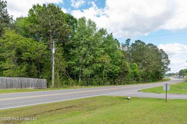 4.4 Acres of Mixed-Use Land for Sale in Ellisville, Mississippi