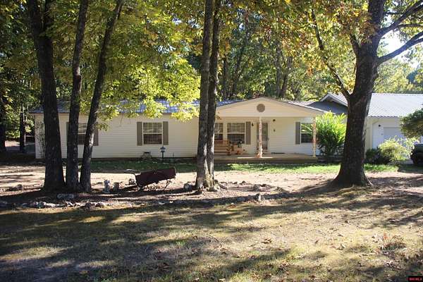 1.5 Acres of Land with Home for Sale in Mountain Home, Arkansas