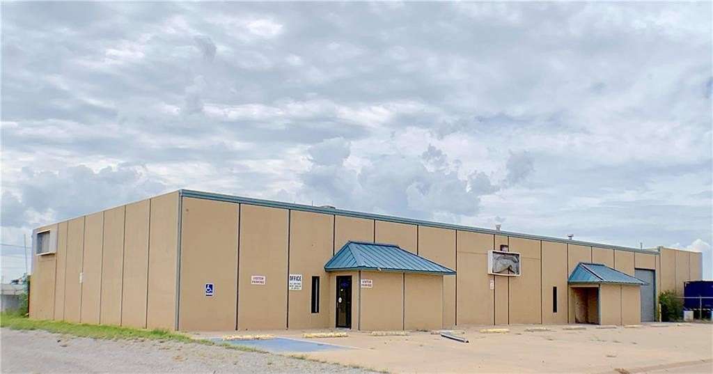 1.86 Acres of Improved Commercial Land for Sale in Elk City, Oklahoma