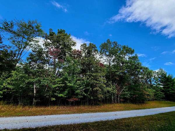 5 Acres of Residential Land for Sale in Spencer, Tennessee