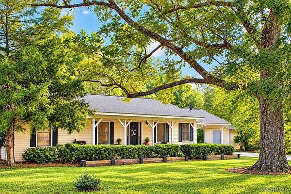 11 Acres of Land with Home for Sale in Fitzpatrick, Alabama