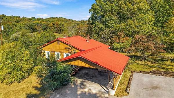 4 Acres of Land with Home for Sale in Powell, Tennessee