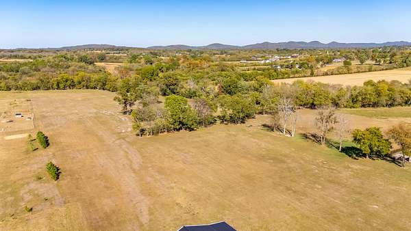 7 Acres of Land for Sale in Lascassas, Tennessee