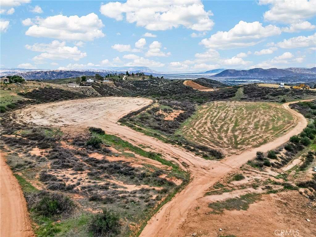 9.9 Acres of Land for Sale in Redlands, California