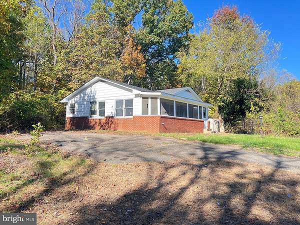 2 Acres of Land with Home for Sale in Warrenton, Virginia