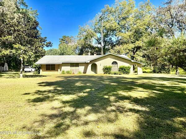 6.65 Acres of Land with Home for Sale in Natchez, Mississippi