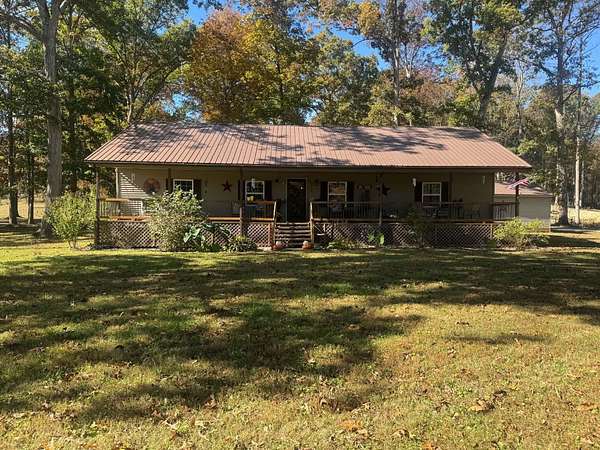 4.5 Acres of Land with Home for Sale in Mount Vernon, Kentucky