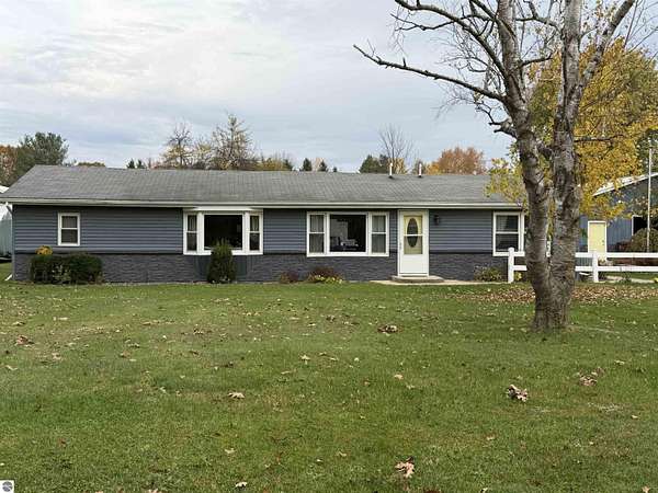 2 Acres of Land with Home for Sale in Mount Pleasant, Michigan
