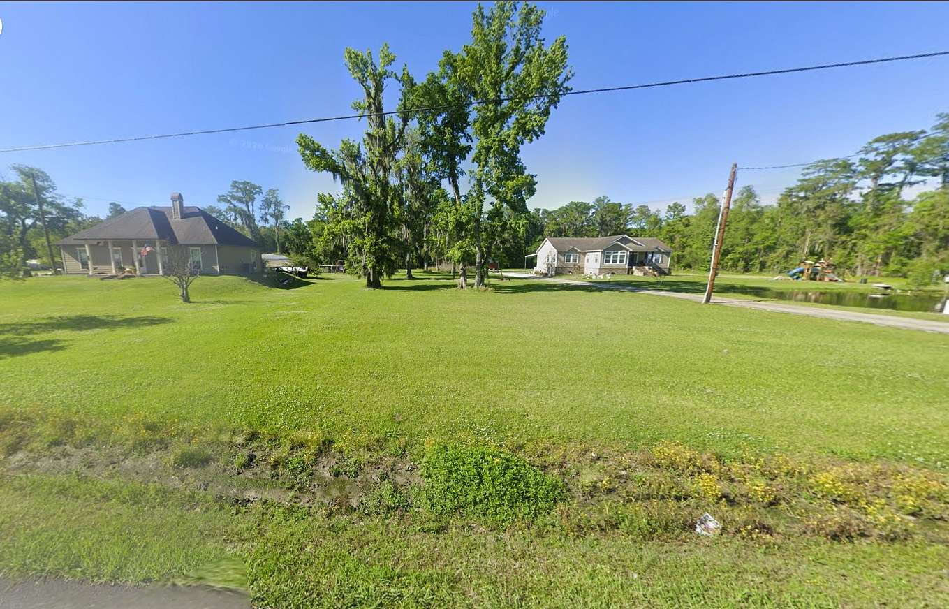 1 Acre of Residential Land for Sale in Saint Amant, Louisiana