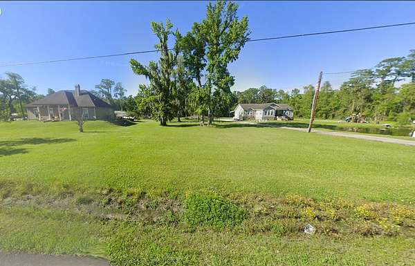 1 Acre of Residential Land for Sale in Saint Amant, Louisiana