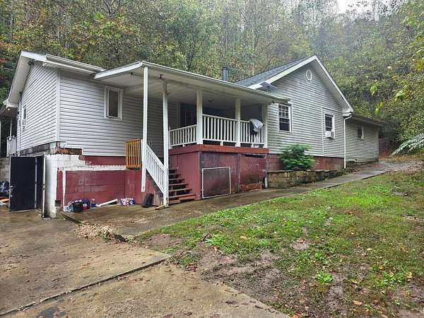 8 Acres of Land with Home for Sale in Van Lear, Kentucky