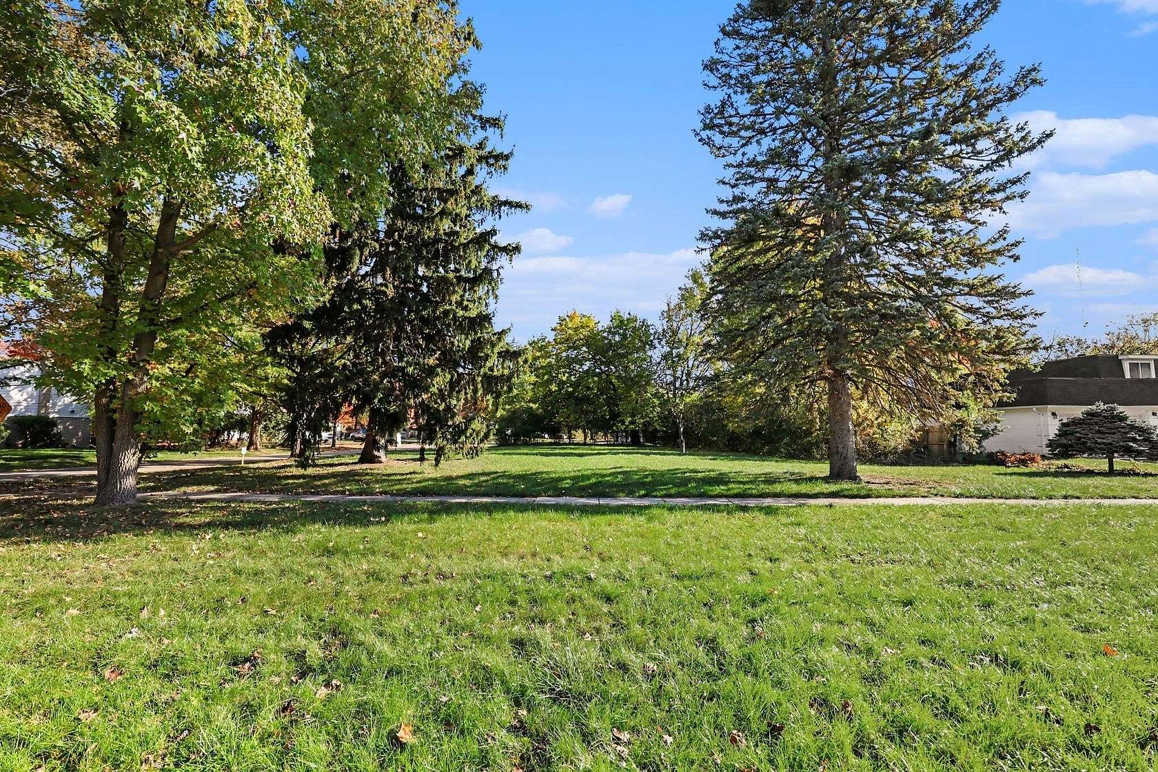 0.27 Acres of Residential Land for Sale in Lathrup Village, Michigan