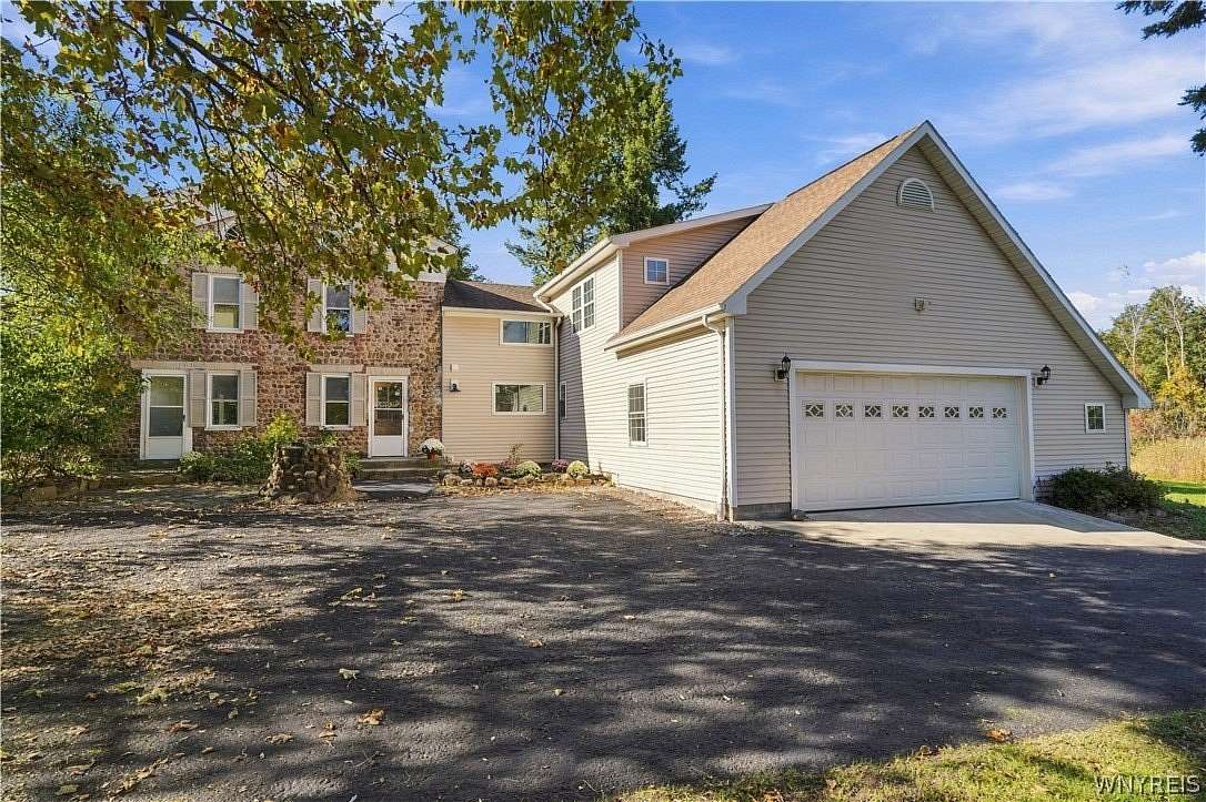 14.1 Acres of Land with Home for Sale in Kent, New York