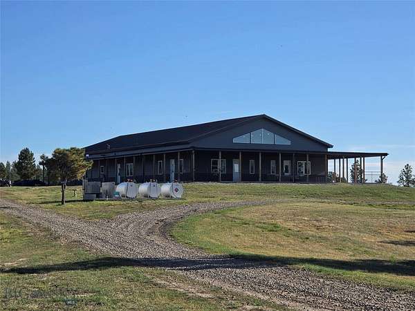 160 Acres of Land with Home for Sale in Hysham, Montana