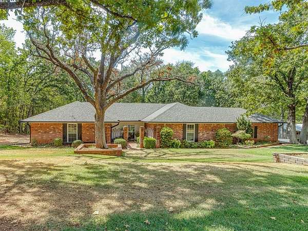 4.5 Acres of Land with Home for Sale in Norman, Oklahoma