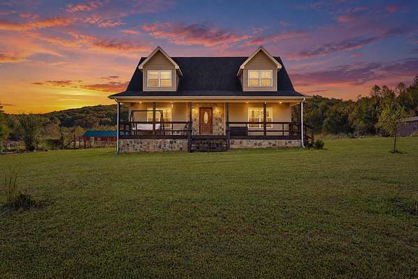 10 Acres of Land with Home for Sale in Spring City, Tennessee