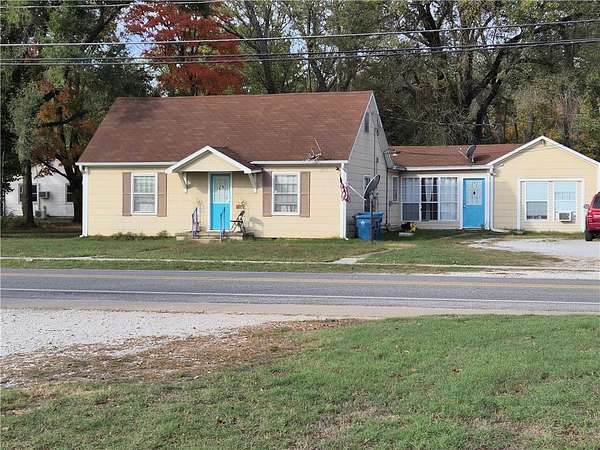 1.84 Acres of Improved Mixed-Use Land for Sale in Pea Ridge, Arkansas