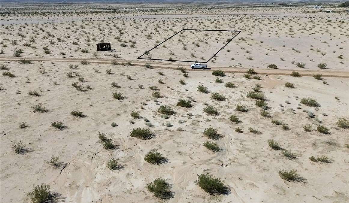 1 Acre of Land for Sale in Twentynine Palms, California