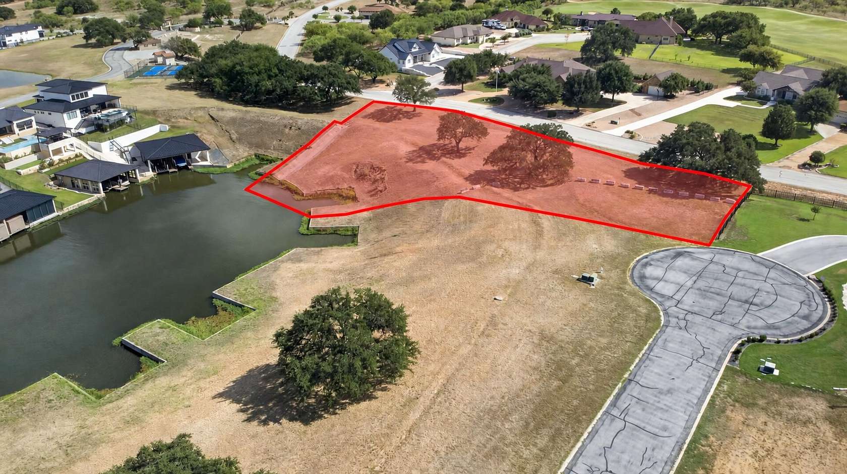 0.99 Acres of Residential Land for Sale in Kingsland, Texas